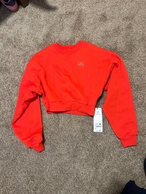 ALO Yoga Cropped Accolade Crewneck in Bright Red